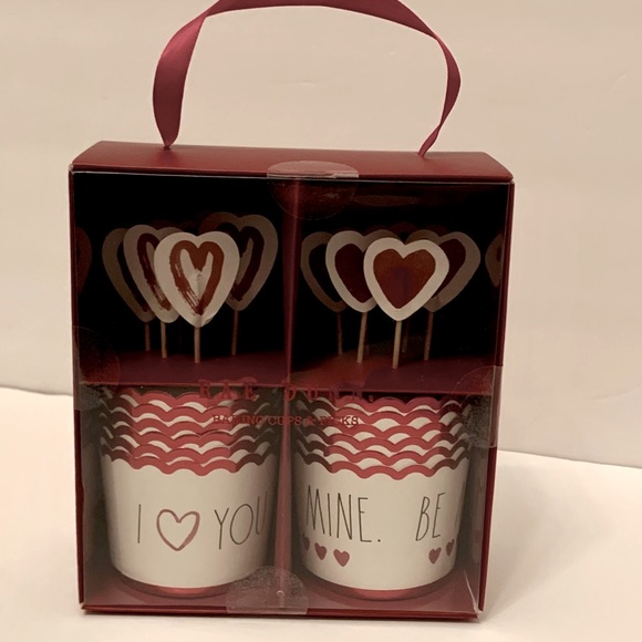 Rae Dunn I❤️U/BE MINE Baking Cups & Picks
